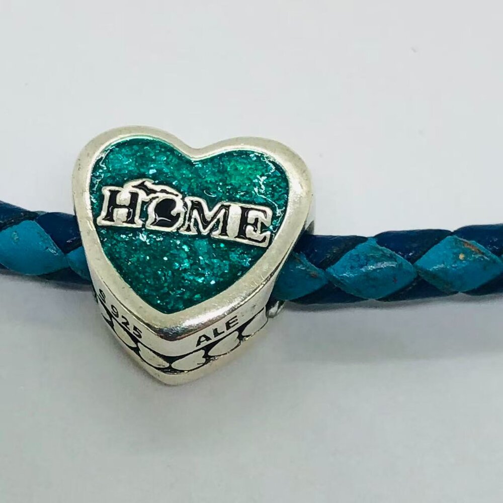 ✨✨Pandora State Of Michigan Exclusive Home Love Heart Charm